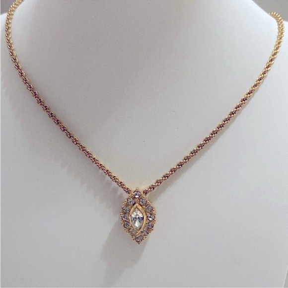 Vintage - CHRISTIAN DIOR Gold Tone Cat Eye Pendant Necklace - Picture 11 of 11